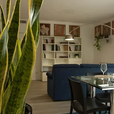 Apartment Atelier *